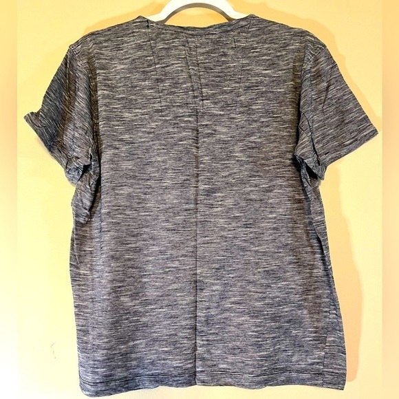 Men’s Thread & Cloth TShirt - Picture 3 of 3